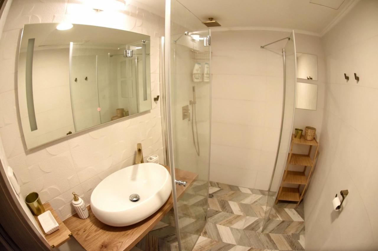 Luxury Suite On Lev Eilat With Balcony And Jacuzzi Exterior photo